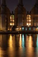 close-up of powerplant by Leslie_